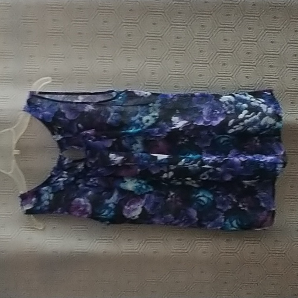 Thesis Sheer Top Size Small